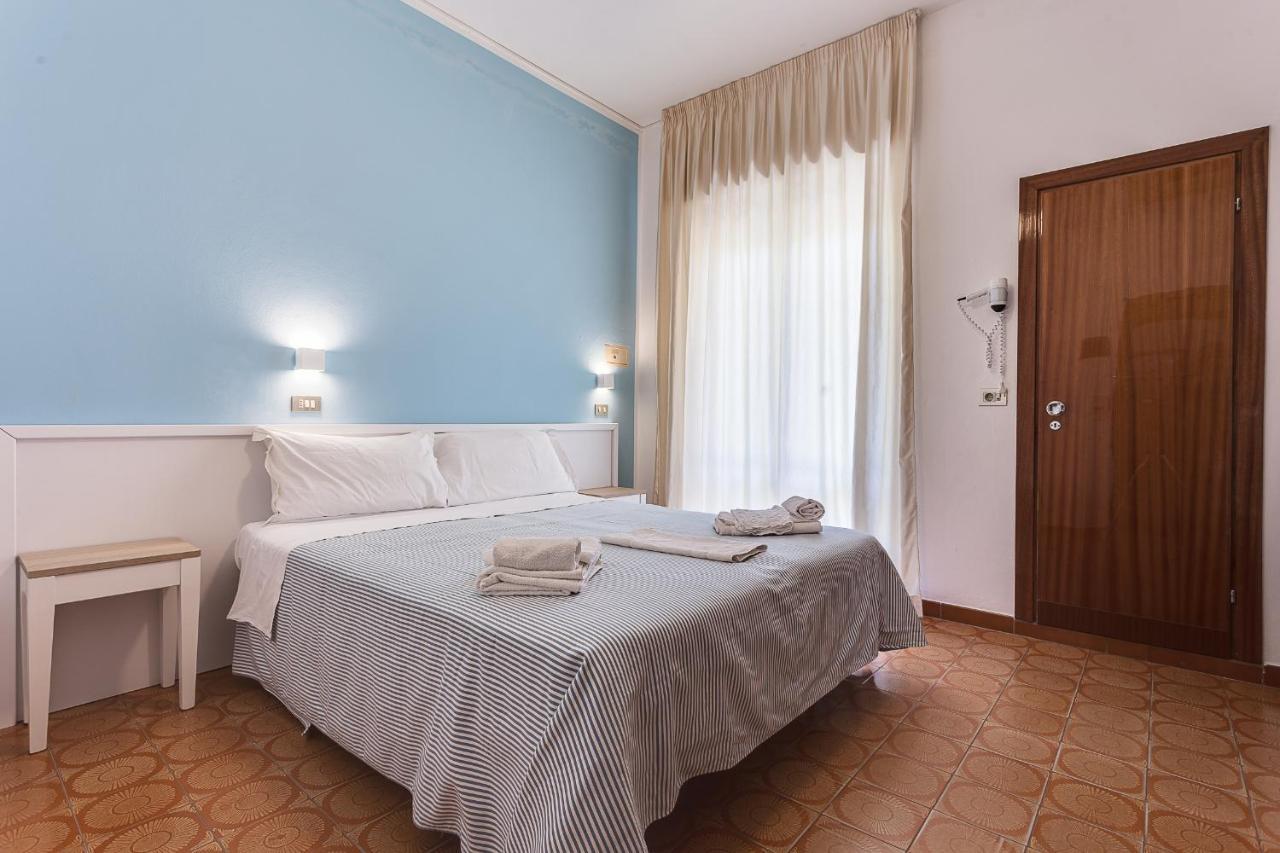Piccolo Hotel Kursaal Чезенатико Экстерьер фото